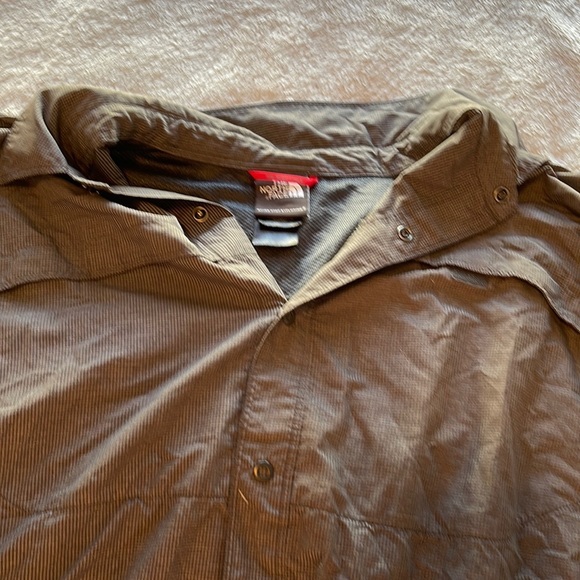 North Face Button Up - Picture 1 of 2